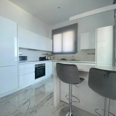 Apartament The Address-seafront Luxury 2 Bedroom Limassol