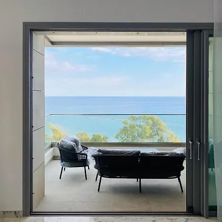 The Address-seafront Luxury 2 Bedroom Apartment