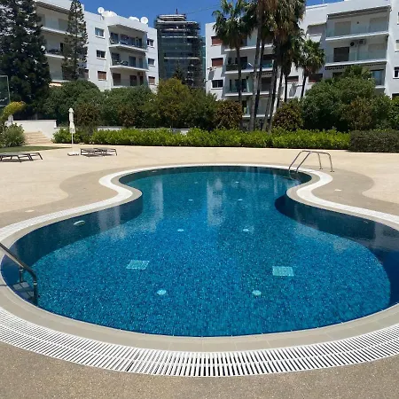 דירה The Address-seafront Luxury 2 Bedroom לימסול